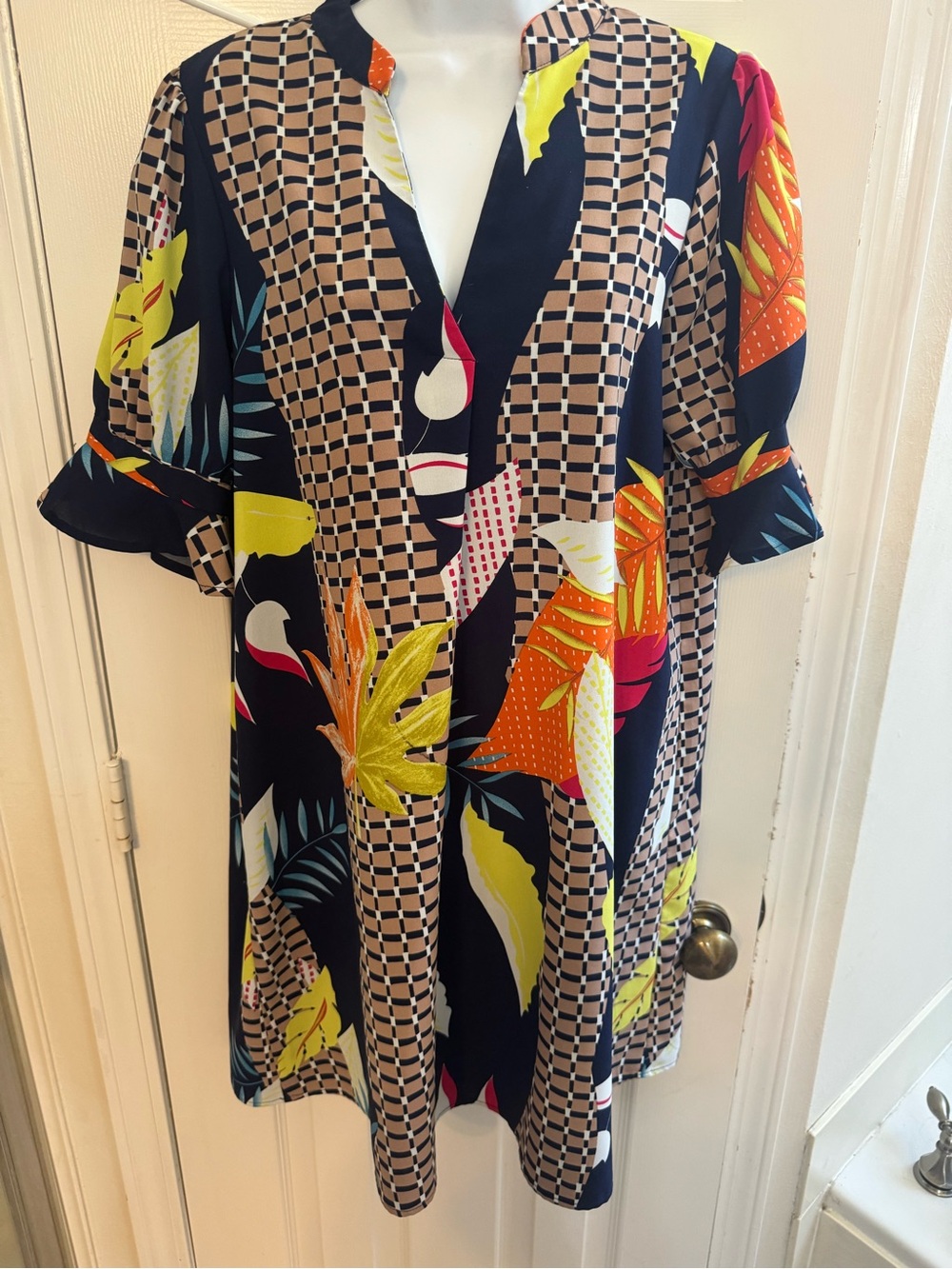 Floral Geometric Print V-Neck Tunic Top in Navy